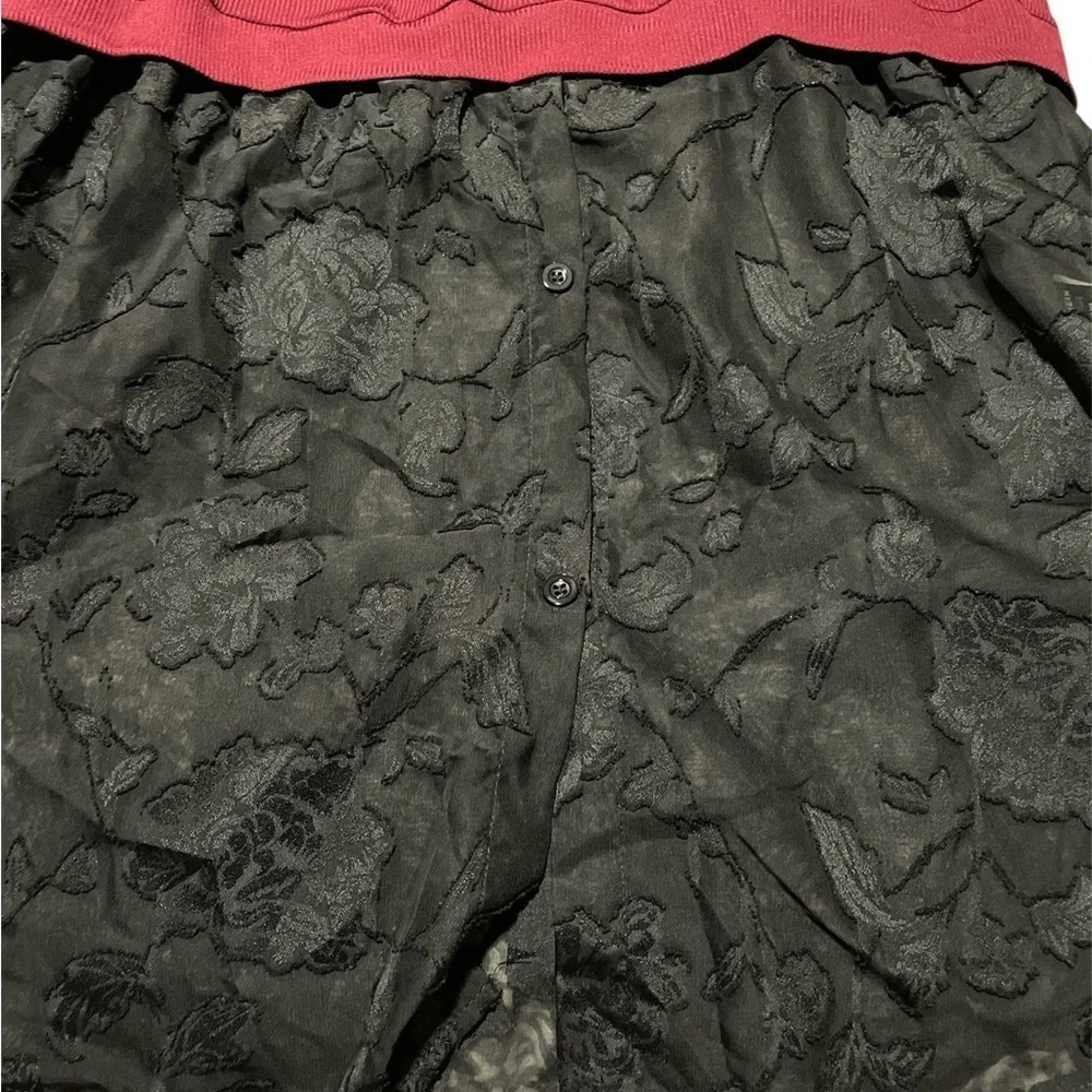 SHEIN Curve Maroon/Black Top - Picture 5 of 6